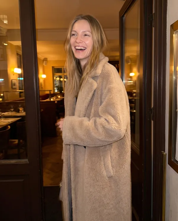 Satin Eve styling: Maxi Teddy Coat