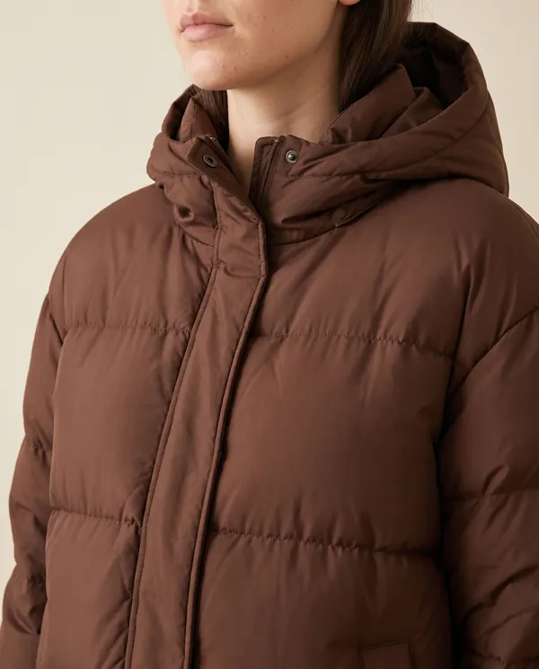Long Hooded Puffer Coat in Chocolate, close-up of the detail