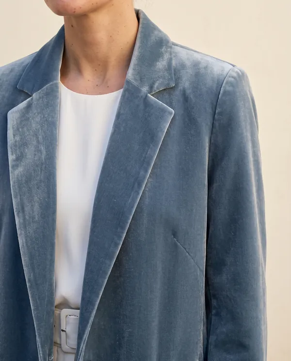 Long Velvet Coat in Slate Blue, close-up of the detail