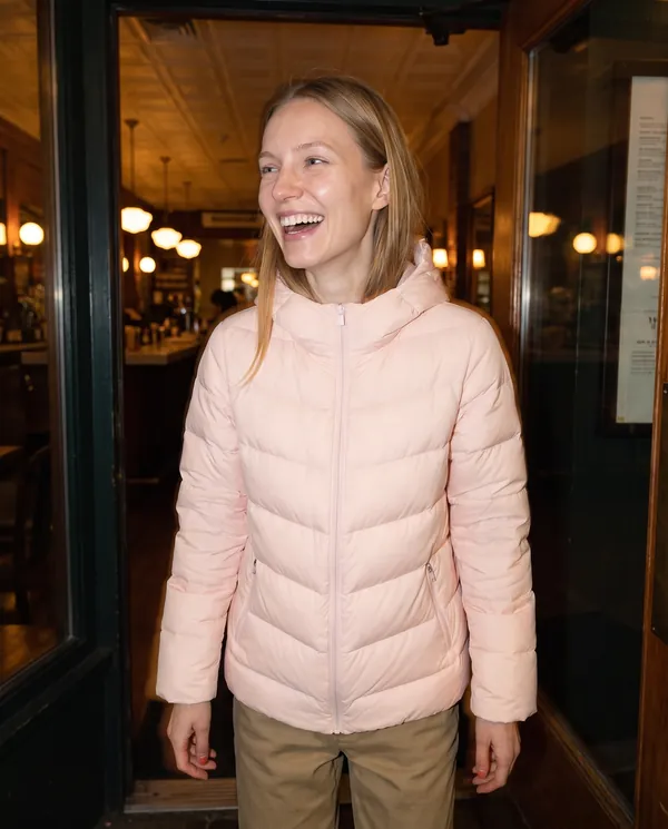 Satin Eve styling: Slim Chevron-Baffle Hooded Puffer Jacket