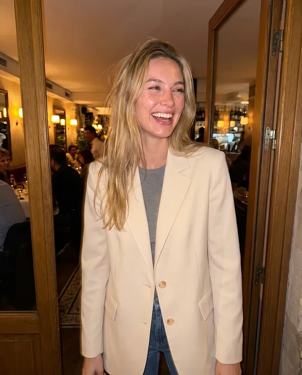 Satin Eve styling: Tailored Single-Breasted Blazer