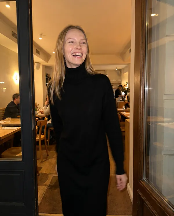 Satin Eve styling: Turtleneck Knit Midi Dress