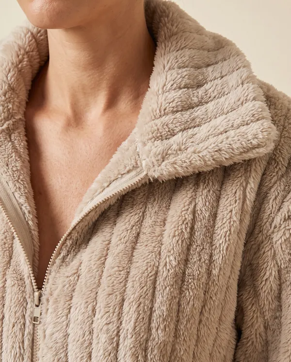 Ribbed Faux Fur Fleece Jacket in Oat, close-up of the detail