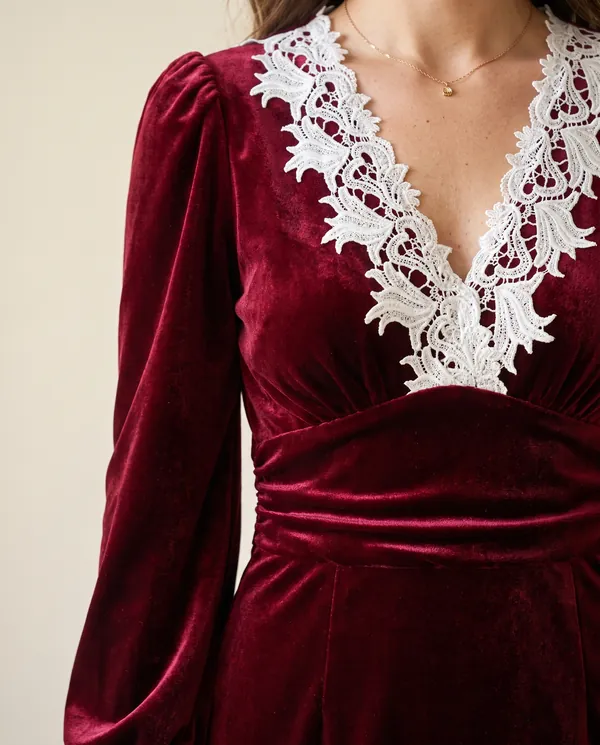 Velvet Lace-Collar Slit Maxi Dress in Wine, close-up of the detail