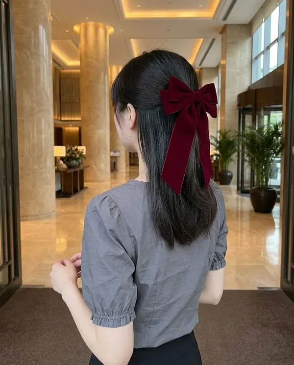 Satin Eve styling: Velvet Bow Hair Barrette