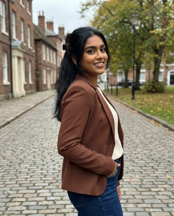 Satin Eve styling: Soft Crepe-Look Blazer